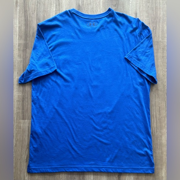 5/$25. Under Armour top - Picture 3 of 3